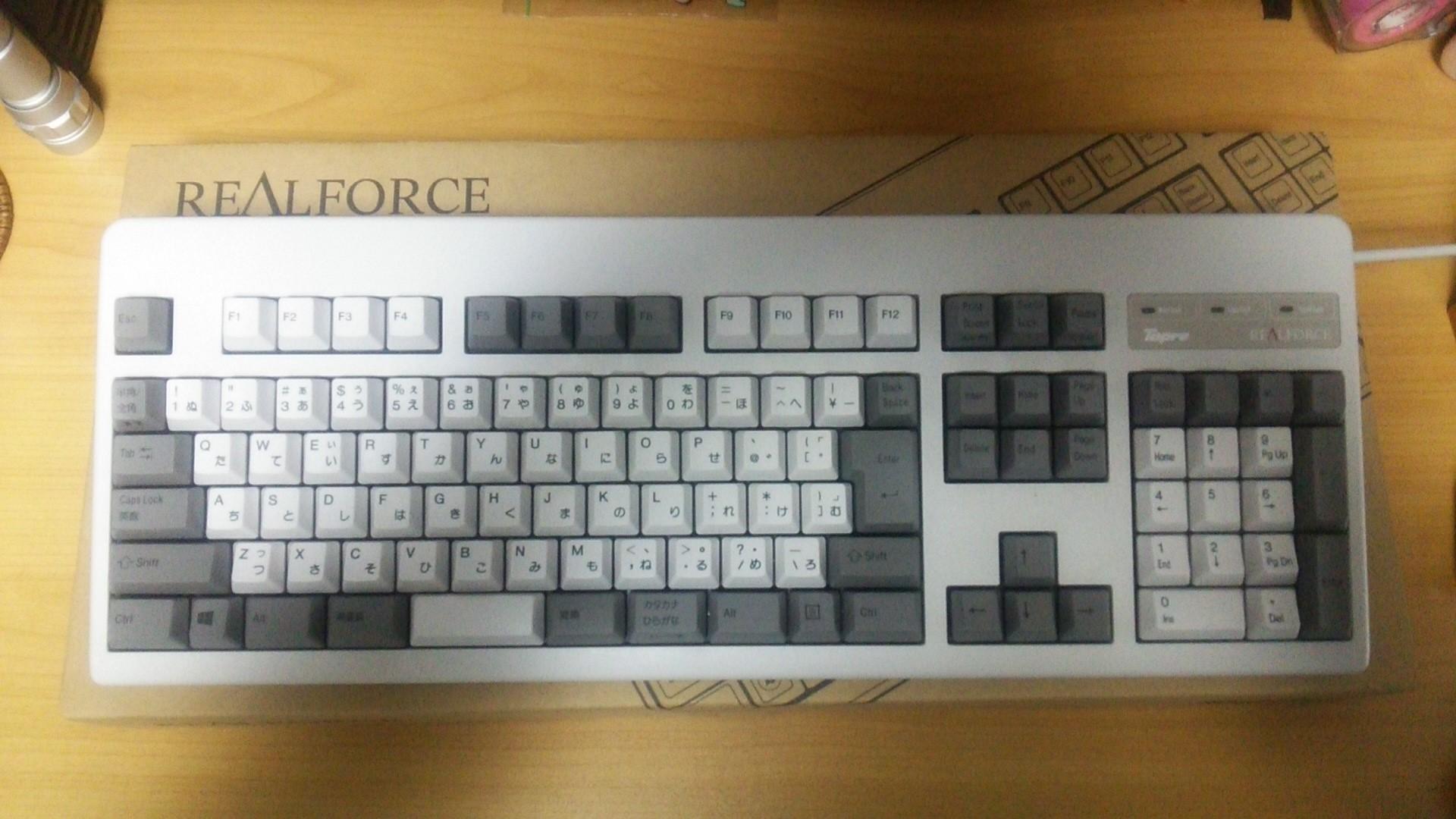 初めてのrealforce 19年9月追記 Windows10環境での問題 東プレ Realforce108p S 日本語配列 108key Ps 2接続 静電容量無接点 昇華印刷 静音モデル 変荷重 30 45 55g ホワイト グレー Si01tsのレビュー ジグソー レビューメディア