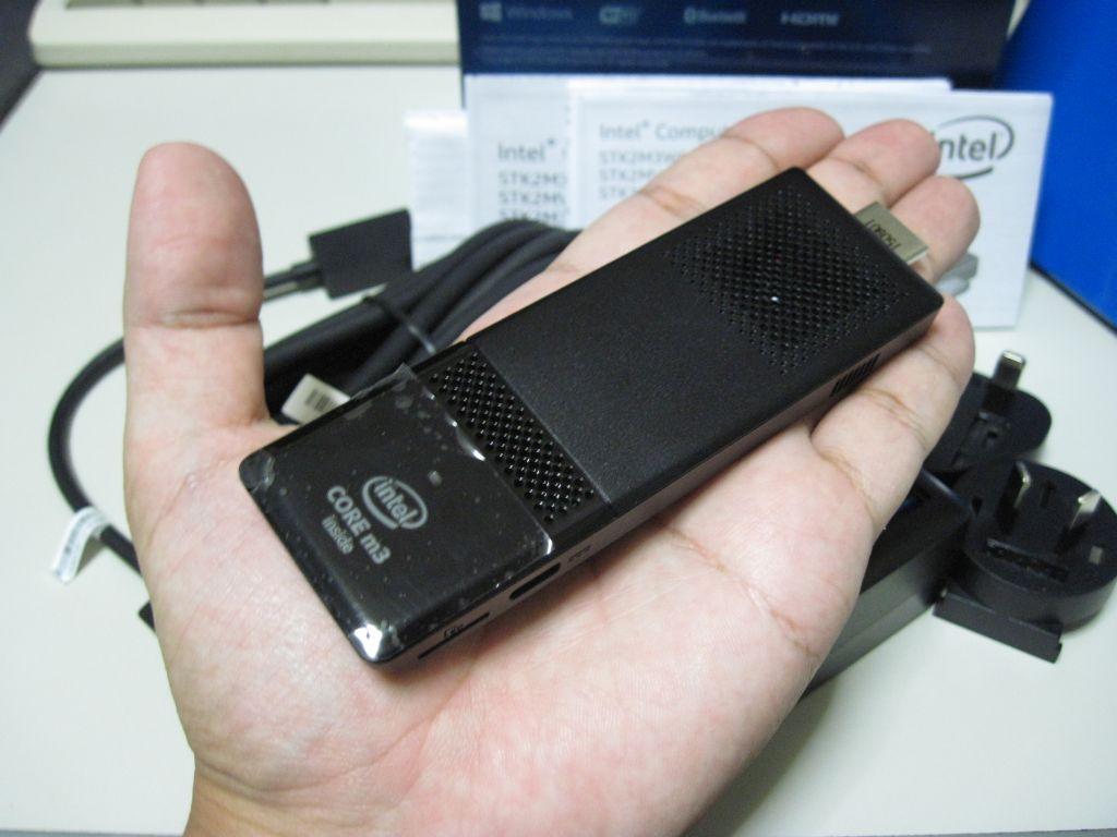 インテル(R) Compute Stick STK2M3W64CC