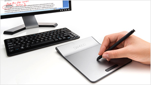 マウスを使うよりも、自然な操作感。「Bamboo Pad」