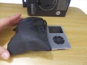 畳んだ状態で付属のポーチに入れるとこんな感じです。