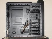 サイドパネルを外した状態