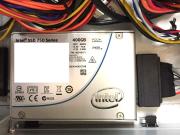 SSD側はSATA電源ケーブルと合わせて接続