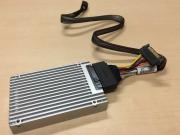 裏面は放熱板に