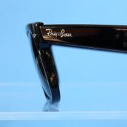 左:B&L5022 右:RB2140