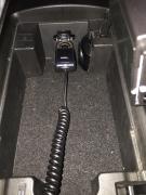 RX-8のアクセサリー電源に装着した写真