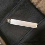 裏面。金属は放熱用?