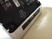 蓋の向きはヘッドホンコネクタと蓋の