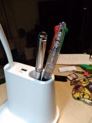 ペンは2~3本なら余裕。