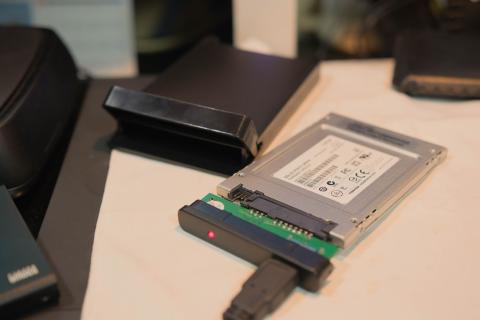 同じSSDを従来ケースで測定