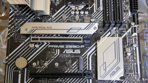 M.2ソケットのヒートシンク