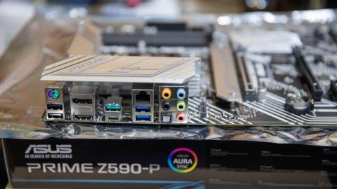 バックパネルIO