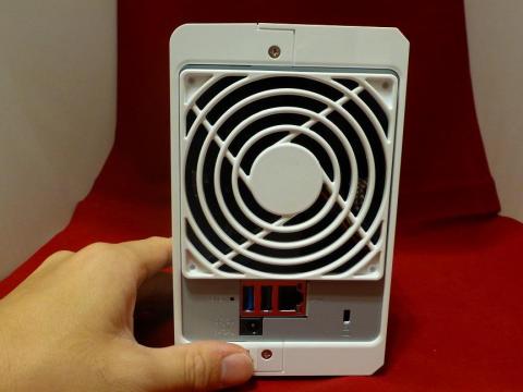 ・ケースビス止め完了