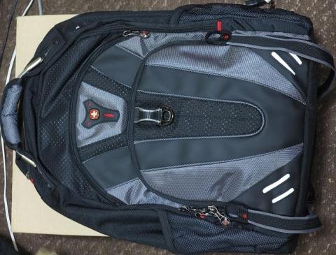 本体に撥水加工がされているそうです。