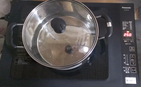 トッププレートは平らで幅広