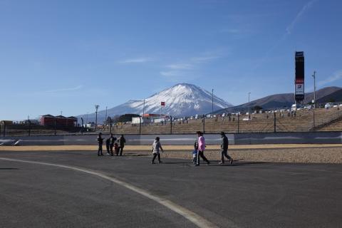 年々雪が少なくなっている気がする富士山