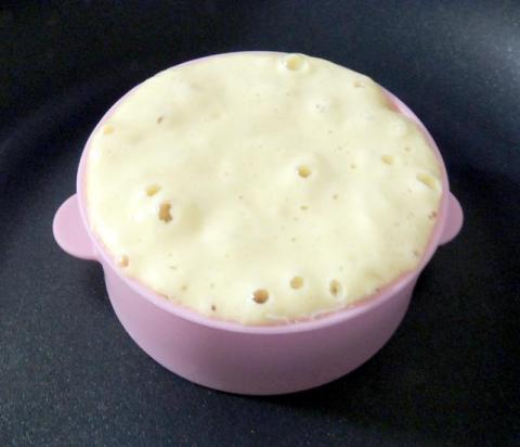 フライパンに直接乗せて膨らます