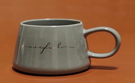 金(ゴールド)でオシャレな文字が!