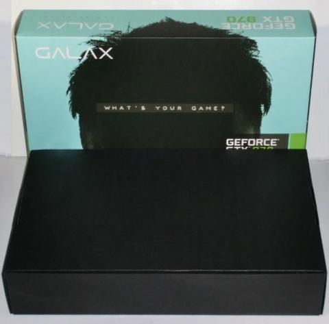 黒いインナーケースもインパクトあり