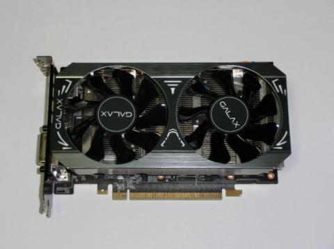 予想外にコンパクトな本体