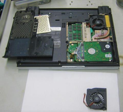 CPUファンの交換準備ができた