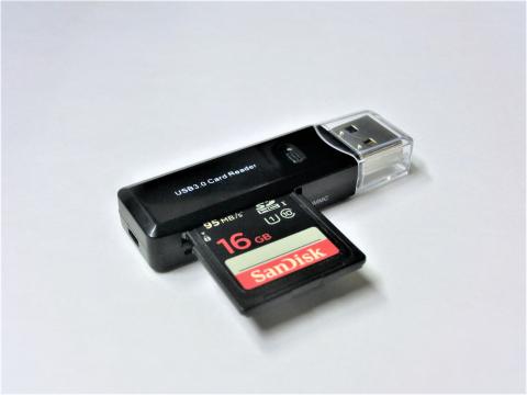 SDカード装着した様子