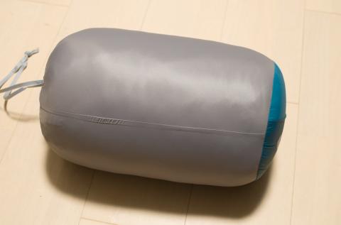 収納サイズ:約34x21cm