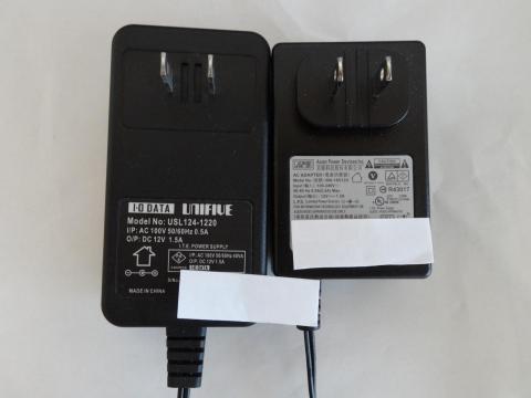 右がHD-LBV3.0TU3-BKCのACアダプタです