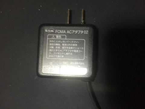 ▲既存のACアダプタ 02