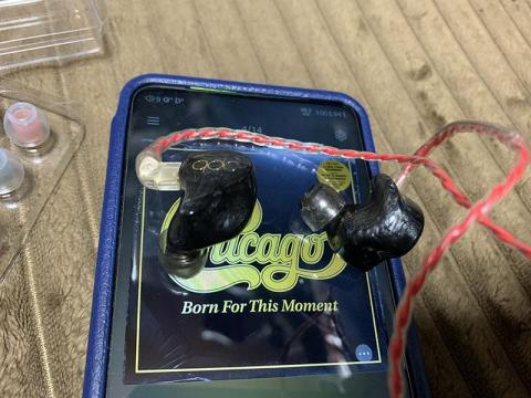 ▲SednaEarfit XELASTECで試聴