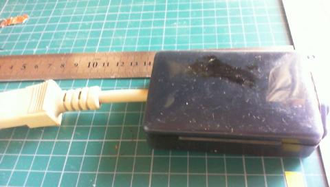 全長20cm ケースの塗装ムラも分かりません