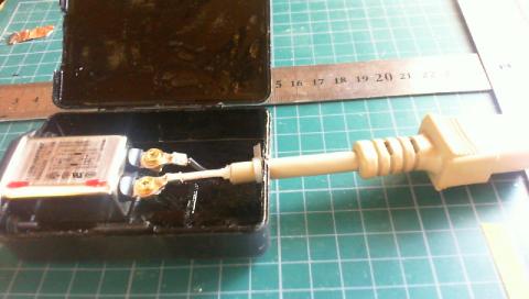 内側の塗装は酷い物です