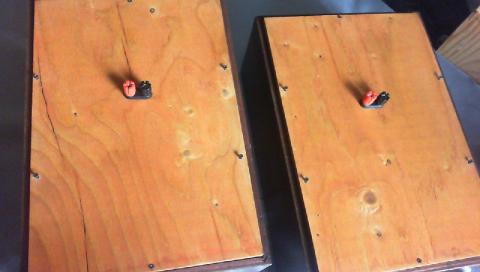 チョットはみ出していますが柿渋を塗り、ターミナルも取り付けました。