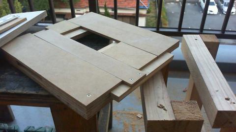 使わない時は約30x30x3cmになります