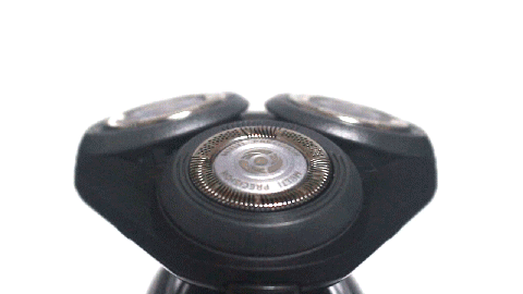 指で軽く押しただけで動きます