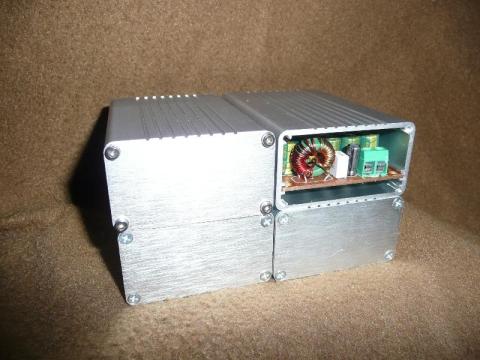 フロントはボルトの方がデザインがいいな。