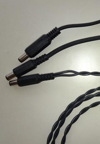 上から関西通信電線0.3SQ・0.5SQ 下がオヤイデ