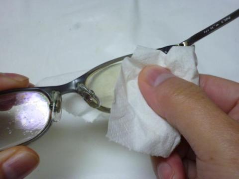 ティッシュでひと拭き