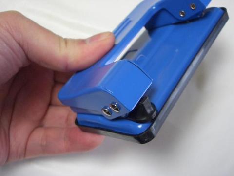 ダイソー 2穴パンチ(ストッパー)