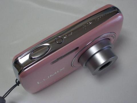 Panasonic LUMIX DMC-S1(電源スイッチ)