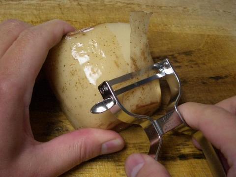 ステンレス製ピーラー(試し剥き)