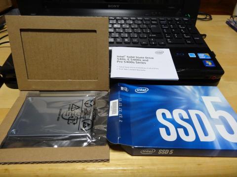 パッケージは思ったよりもシンプル