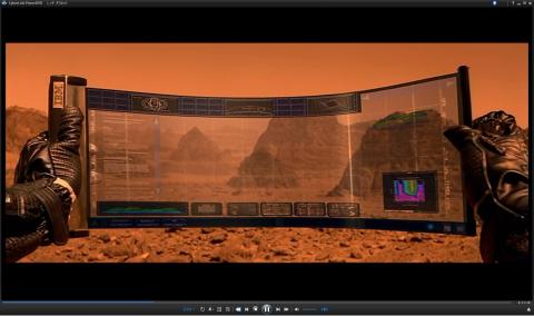 巻取り式曲面モニター