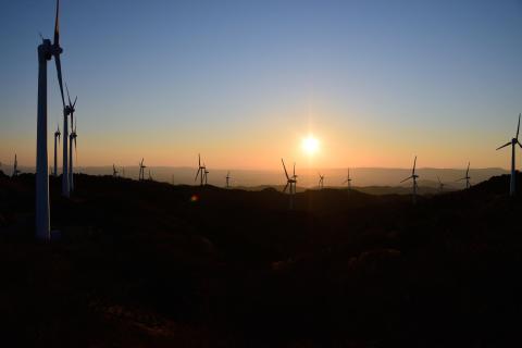 撮影場所:青山高原,焦点:18mm,F10