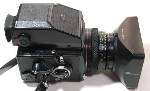 ボディに装着、フード付き