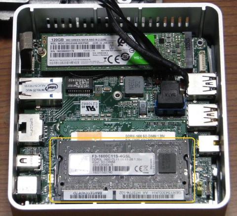 メモリ取り付け