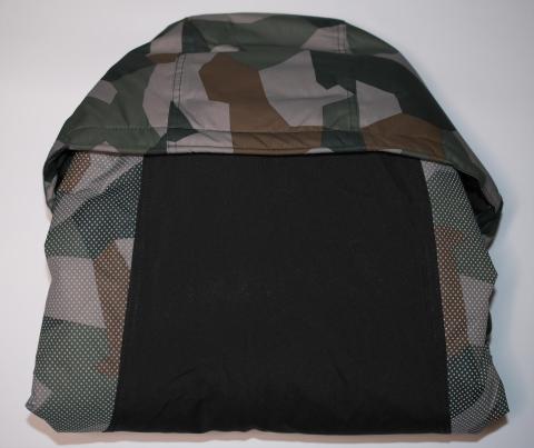 フード(着脱可能)