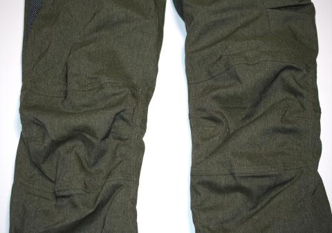 パンツ前の中部分