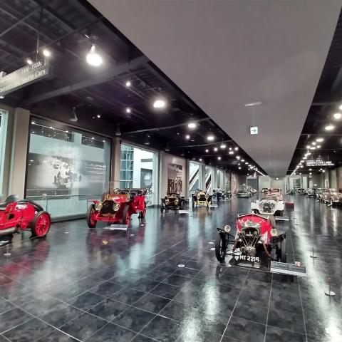 トヨタ博物館内部