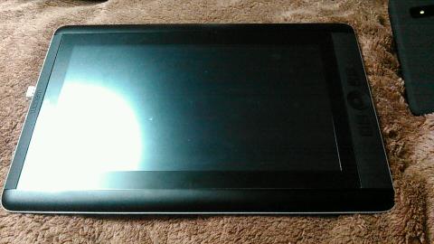 さてここでうちのCintiqCompanionを充電したいと思います。