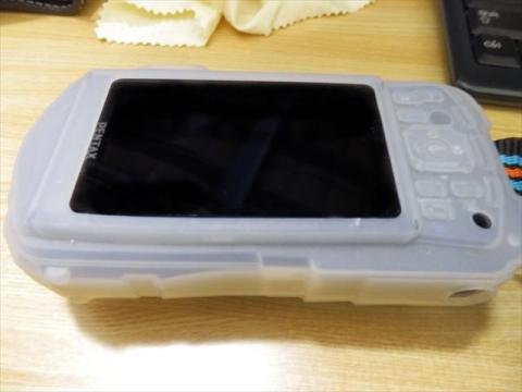 液晶右下の辺りに見えるが綻び部分